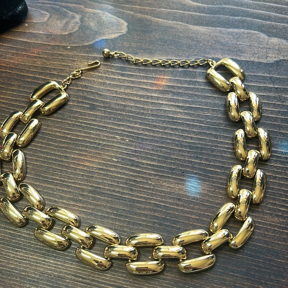 Chunky Gold Link Necklace - Picture 3 of 13